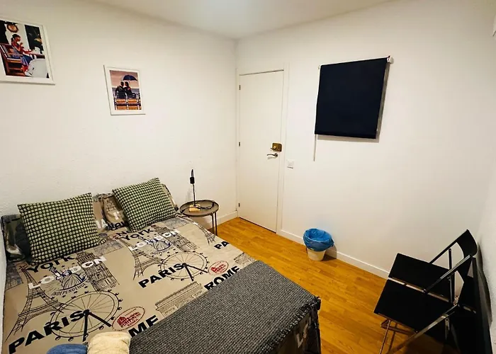 Cosy Bcn برشلونة